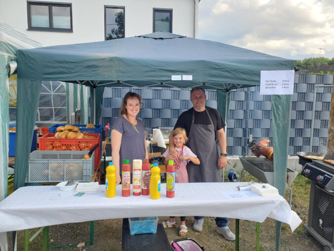 Sommerfest vor der Kita Zwergenland und dem ehemaligen Feuerwehrhaus in Uthweiler